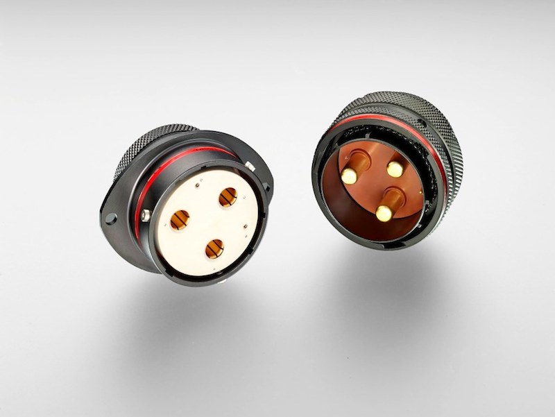 DEUTSCH autosport high-current connectors support hybrid systems